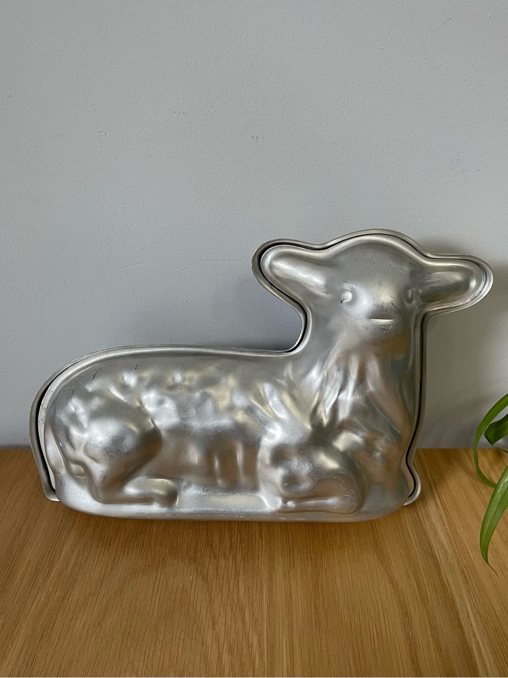 Vintage 1970s Nordic Ware Aluminum Lamb Cake Pan Mold 🐑